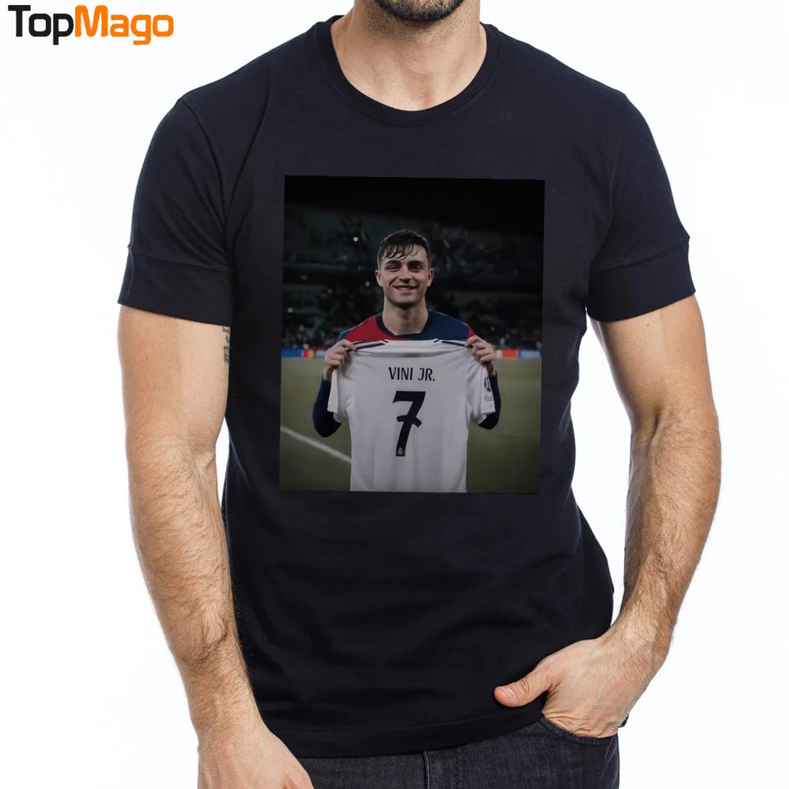 Pedri pulling Vini Jr 7 T-Shirt