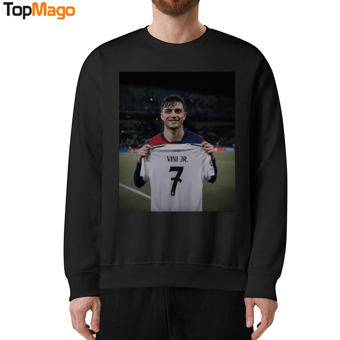 Pedri pulling Vini Jr 7 T-Shirt