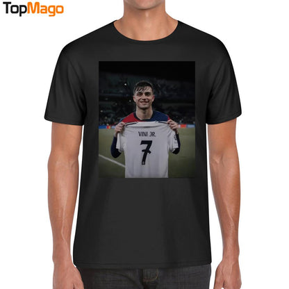 Pedri pulling Vini Jr 7 T-Shirt